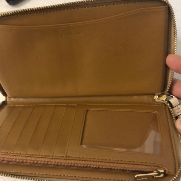 Coach #3140 Wristlet Wallet Watermelon Print - Picture 6 of 11